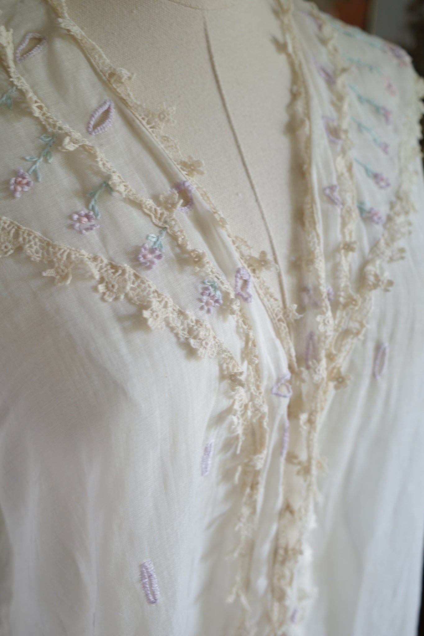 Vintage Cotton Lace and Embroidered Shirt