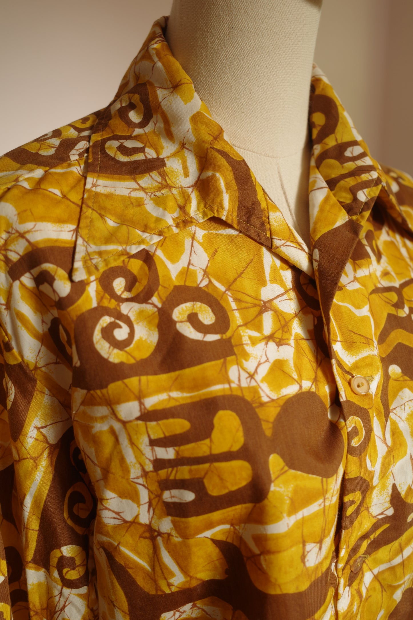 Vintage 1970s long sleeve yellow Hawaiian shirt