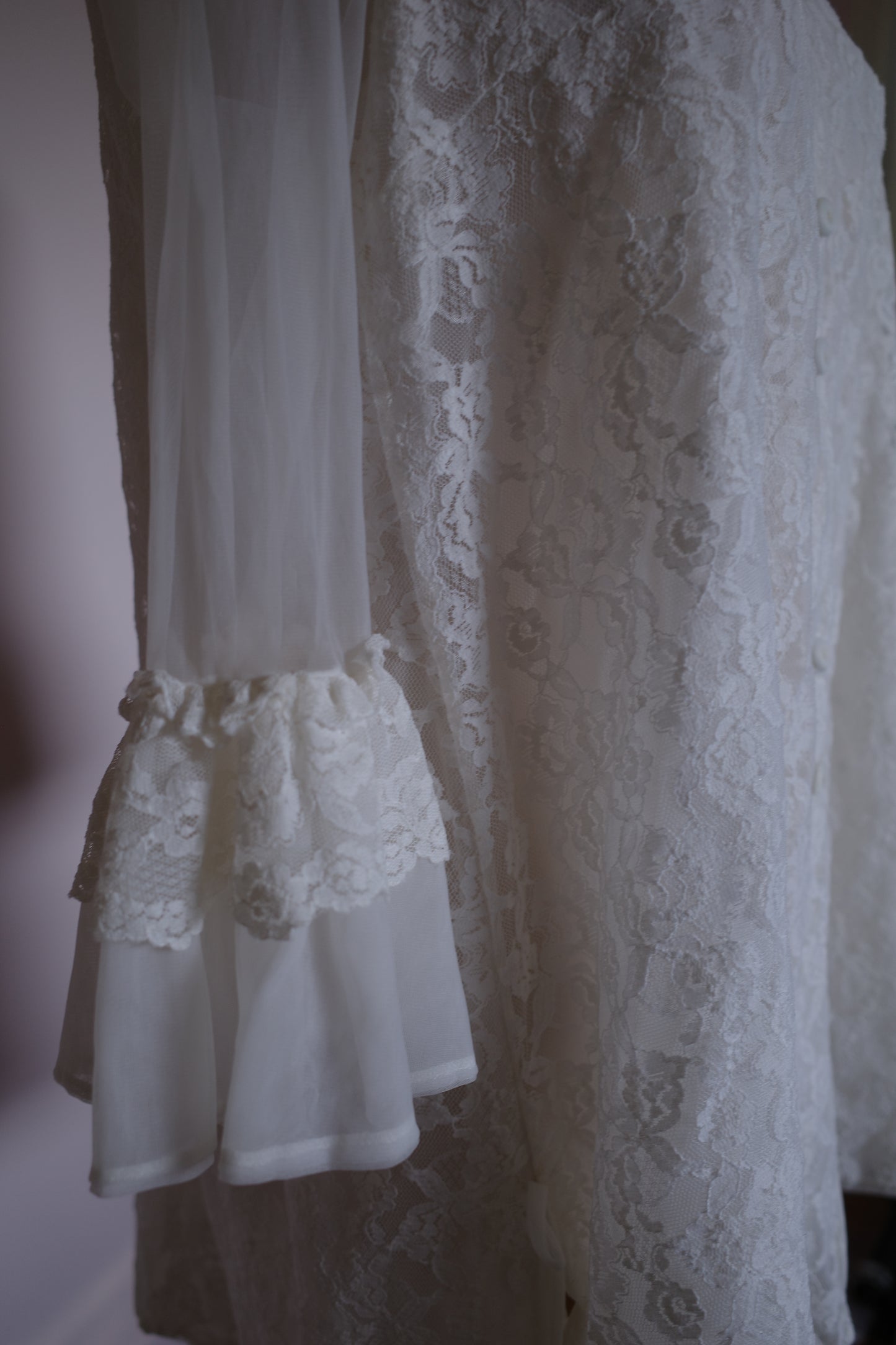 Vintage lace top with ruffle sleeve